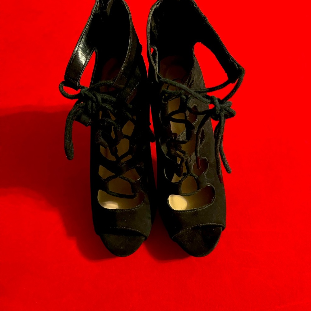 5” Black lace up open toe booties